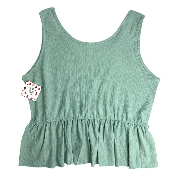 Free Kisses Sleeveless Tank Top – Plus Size 2X Green | Breezy‎ & Lightweight - Picture 3 of 14